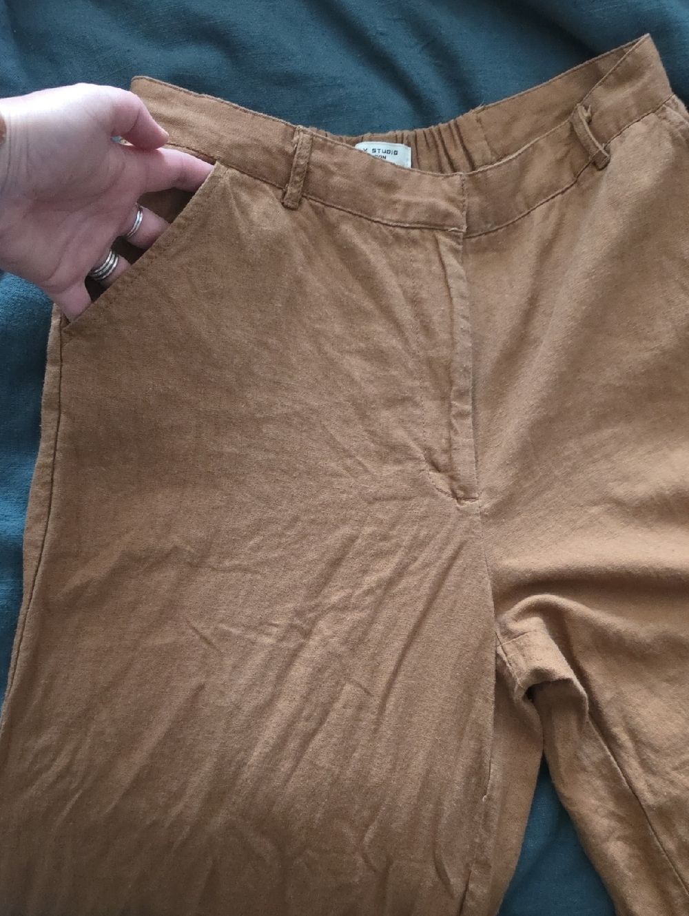 Max Studio Relaxed High-Waist Linen Pants in Brown